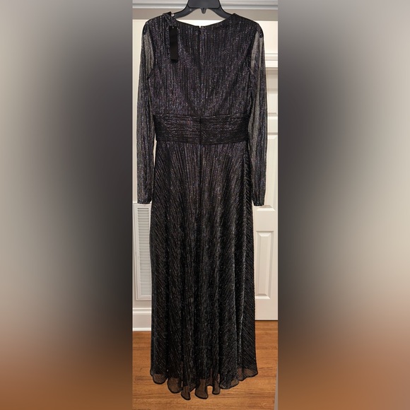 BETSY & ADAM
Metallic Knit Wrap Gown, Size 10 - Picture 3 of 4